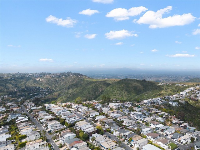 Detail Gallery Image 32 of 46 For 1059 Miramar St, Laguna Beach,  CA 92651 - 2 Beds | 2 Baths