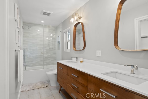 Detail Gallery Image 35 of 67 For 9514 Oakridge Pl, Chatsworth,  CA 91311 - 6 Beds | 6 Baths