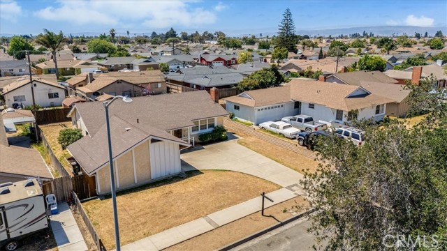 516 E Creston Street, Santa Maria CA: https://media.crmls.org/medias/6952cb98-85e9-4ab8-98f4-3c33b6522a7d.jpg