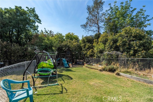 1225 Floral Avenue, Oroville CA: https://media.crmls.org/medias/695351d3-9908-46cc-a306-bfdcc503f598.jpg
