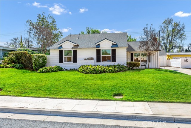 Detail Gallery Image 2 of 41 For 2924 Pecos, Riverside,  CA 92506 - 3 Beds | 2 Baths