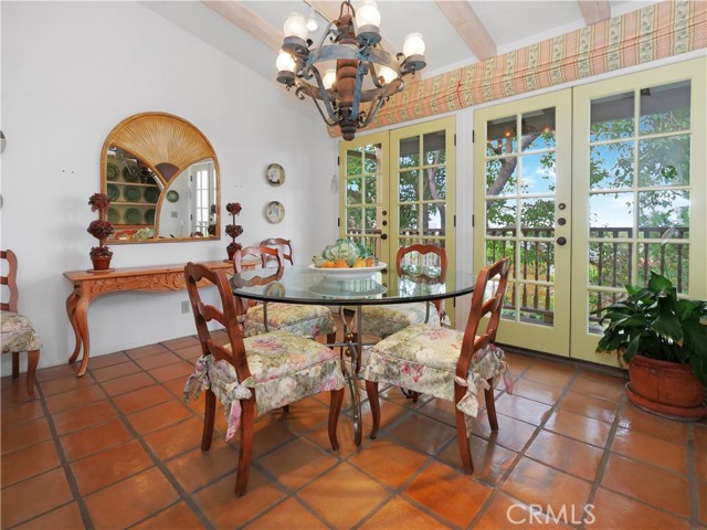 1 Via La Cima, Rancho Palos Verdes, California 90275, 2 Bedrooms Bedrooms, ,1 BathroomBathrooms,Residential,Sold,Via La Cima,PV21253168