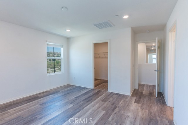 Detail Gallery Image 30 of 64 For 27638 Sawtooth Ln, Canyon Country,  CA 91387 - 3 Beds | 2/1 Baths