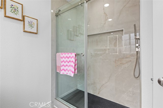 Image 5 of 27 For 7751 La Mesa Way
