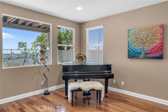 Detail Gallery Image 8 of 74 For 2340 Monte Verde Dr, Signal Hill,  CA 90755 - 3 Beds | 3 Baths