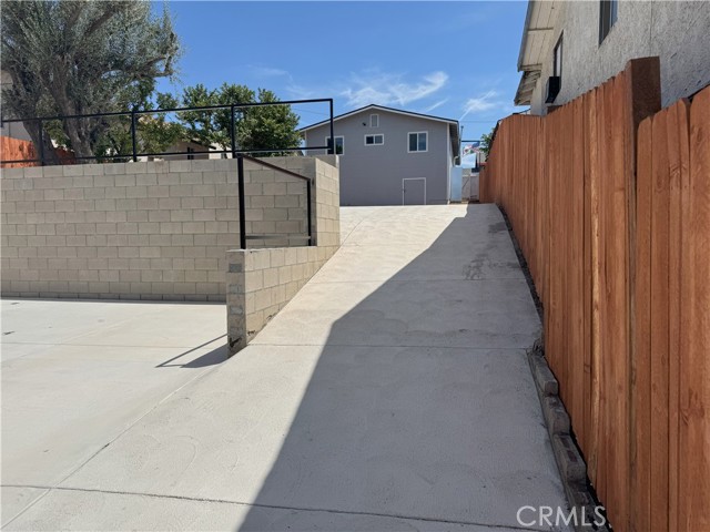 315 S Walnut Avenue, Placentia CA: https://media.crmls.org/medias/69574553-9178-49a1-8df6-e16193d05f1a.jpg