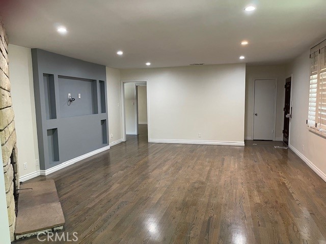 Detail Gallery Image 4 of 19 For 5301 Bluebell Ave, Valley Village,  CA 91607 - 3 Beds | 2 Baths