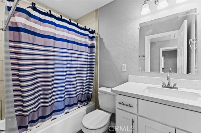 Detail Gallery Image 11 of 34 For 15814 Fresno St, Victorville,  CA 92395 - 4 Beds | 3 Baths