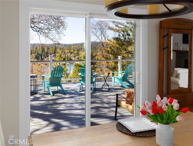 Detail Gallery Image 5 of 34 For 27687 N Bay Rd, Lake Arrowhead,  CA 92352 - 4 Beds | 4 Baths