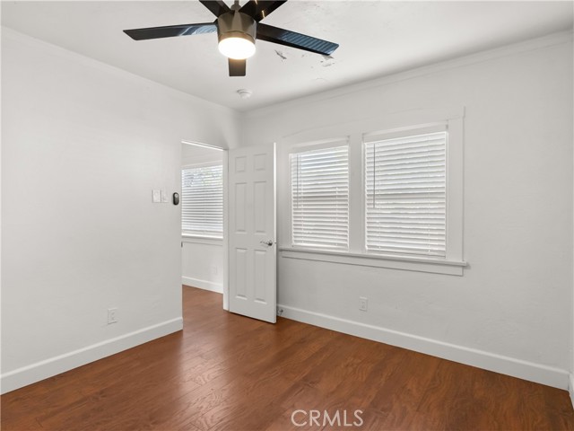 1406 Argonne Avenue, Long Beach CA: https://media.crmls.org/medias/695823a2-499f-4b72-aadd-e8ca0c921430.jpg