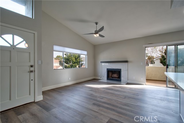 60 Greenmoor, Irvine CA: https://media.crmls.org/medias/69587b15-f86f-4f71-98e7-005e11910ea2.jpg