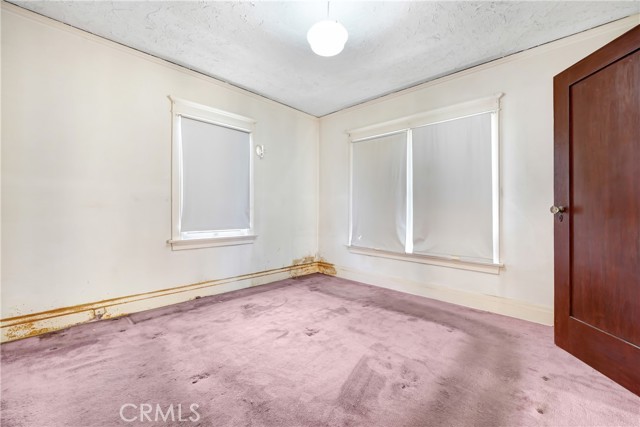 Detail Gallery Image 13 of 35 For 4239 South Raymond Avenue, Los Angeles,  CA 90037 - 2 Beds | 1 Baths