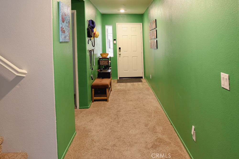 https://media.crmls.org/medias/695904f1-52cc-4de7-b051-0692016b68ef.jpg?preset=X-Large