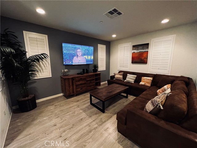 Detail Gallery Image 22 of 35 For 5944 Ginger Dr, Corona,  CA 92880 - 3 Beds | 2/1 Baths