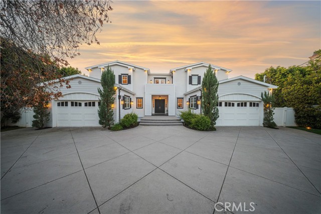 17528 Jayden Lane, Encino CA: https://media.crmls.org/medias/695bbc7c-6acb-4f1e-a0ee-75a4d4f32458.jpg