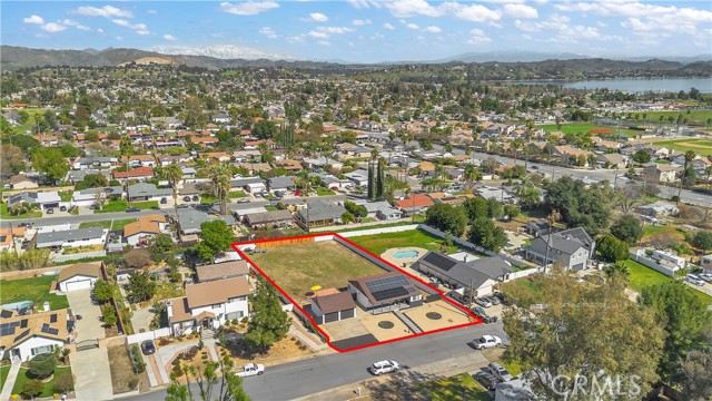 Detail Gallery Image 6 of 46 For 15030 Marcolesco, Lake Elsinore,  CA 92530 - 3 Beds | 3 Baths