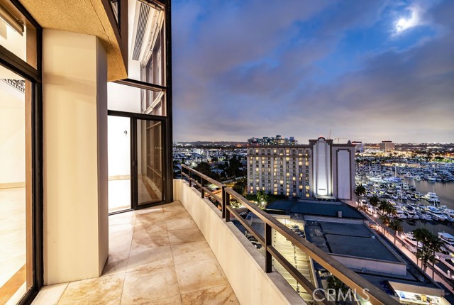 Detail Gallery Image 4 of 25 For 4335 Ph35 Marina City Drive, Marina Del Rey,  CA 90292 - 2 Beds | 2/1 Baths