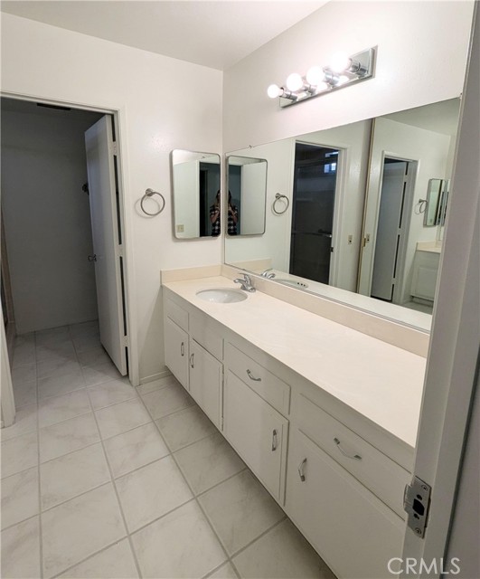 2370 Via Mariposa W, Laguna Woods CA: https://media.crmls.org/medias/695d153b-9707-49bf-a41e-3ec49ed596be.jpg