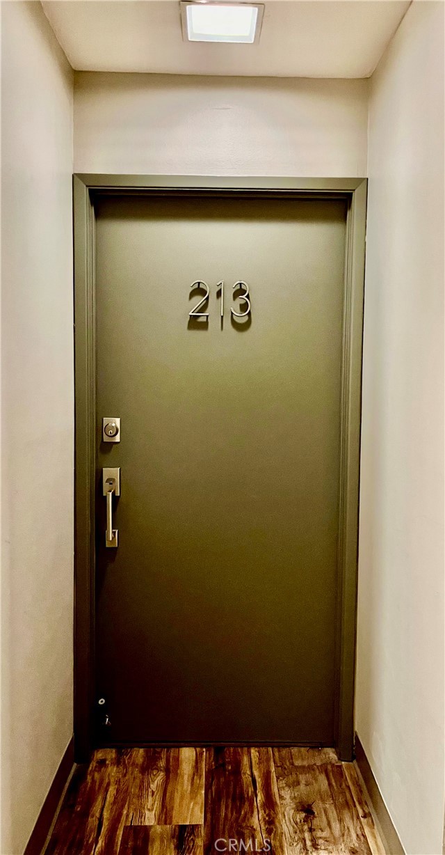 Detail Gallery Image 6 of 34 For 2510 Torrey Pines Rd #213,  La Jolla,  CA 92037 - 1 Beds | 1 Baths