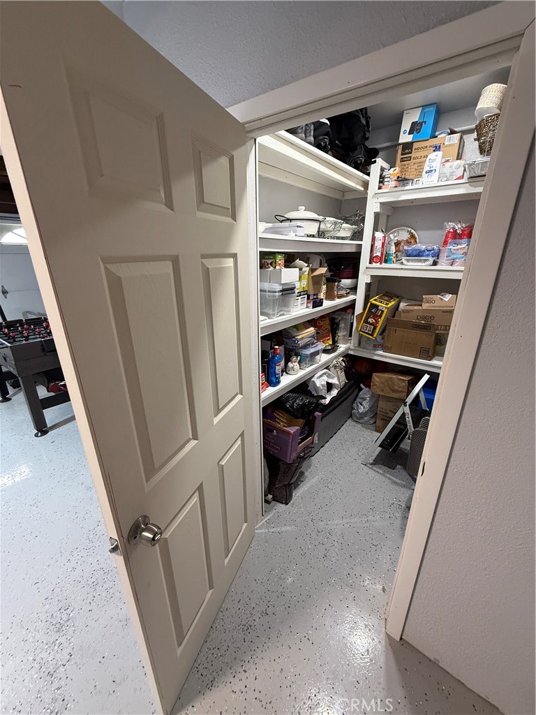 https://media.crmls.org/medias/695d236a-e53a-4f16-a7b9-e3691e729b3b.jpg?preset=X-Large