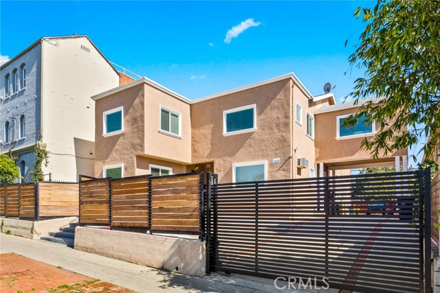 Detail Gallery Image 2 of 34 For 136 N Rampart Bld #3,  Los Angeles,  CA 90026 - 3 Beds | 2 Baths