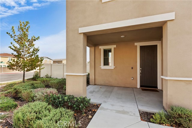 Detail Gallery Image 3 of 37 For 17095 Gray Pine Pl, San Bernardino,  CA 92407 - 3 Beds | 2/1 Baths