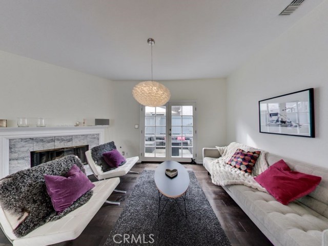 2114 Farrell Avenue, Redondo Beach, California 90278, 4 Bedrooms Bedrooms, ,1 BathroomBathrooms,Residential,Sold,Farrell,SB17057988