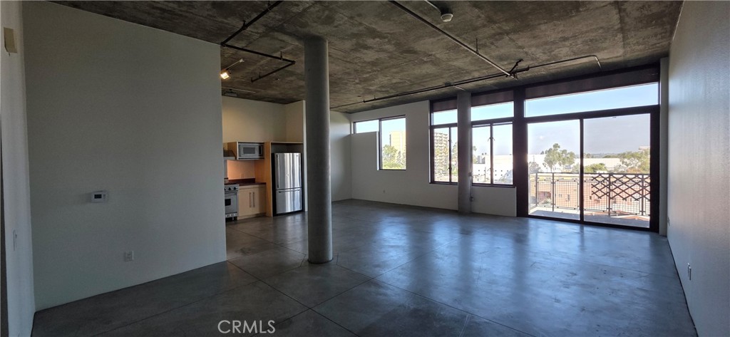 MLS #PW25228607 image #1