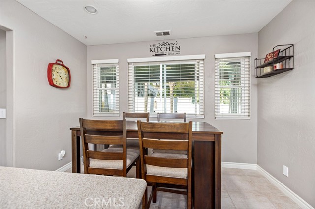 Detail Gallery Image 18 of 54 For 29172 Longhorn Dr, Canyon Lake,  CA 92587 - 4 Beds | 3 Baths