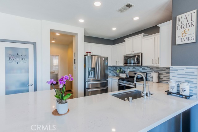 Detail Gallery Image 43 of 58 For 20413 Janzer Ct, Newhall,  CA 91350 - 5 Beds | 3 Baths