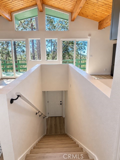 32375 Scandia Dr, Running Springs, CA 92382