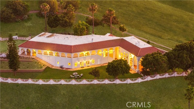 18555 Fieldbrook Street, Rowland Heights CA: https://media.crmls.org/medias/696098bf-3655-4ca3-917d-918c86548907.jpg