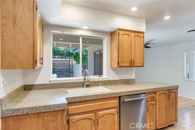 Detail Gallery Image 7 of 23 For 6720 Saint James Court, Riverside,  CA 92504 - 4 Beds | 2 Baths
