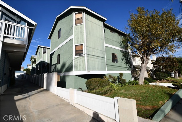 1919 Carnegie Lane, Redondo Beach, California 90278, 2 Bedrooms Bedrooms, ,3 BathroomsBathrooms,Residential,Sold,Carnegie,PW22253948