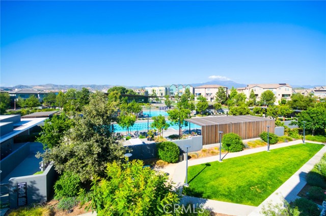 259 Chorus, Irvine CA: https://media.crmls.org/medias/6960f641-61a8-4d6c-a76b-e170ea3f02c1.jpg