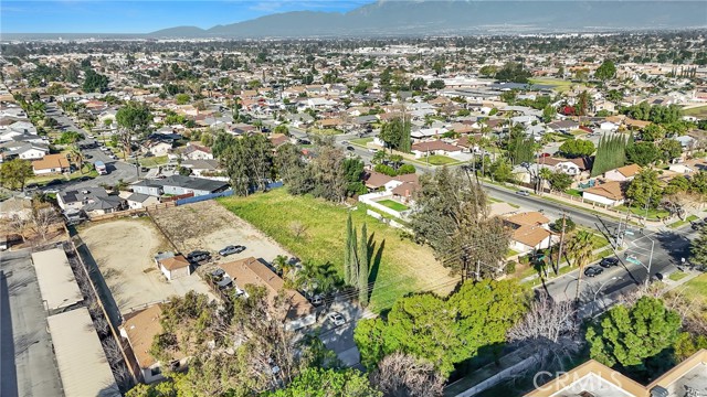 Detail Gallery Image 5 of 17 For 9906 Juniper, Fontana,  CA 92335 - – Beds | – Baths