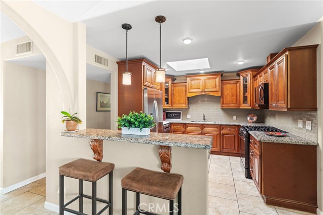 Detail Gallery Image 5 of 22 For 74300 Velardo Dr, Palm Desert,  CA 92260 - 4 Beds | 2 Baths