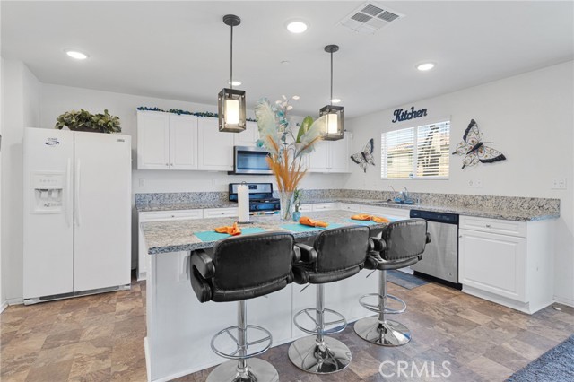 Detail Gallery Image 26 of 63 For 14482 Sweetgrass Pl, Victorville,  CA 92394 - 6 Beds | 2/1 Baths