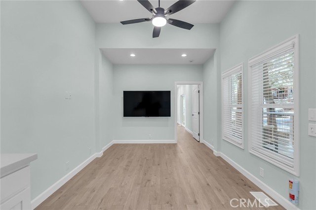 27500 HWY 189, Lake Arrowhead CA: https://media.crmls.org/medias/6961953f-466c-4981-b0df-5db470013476.jpg