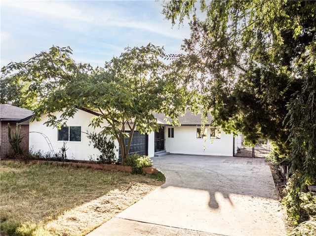 2983 N Alameda Avenue, San Bernardino CA: https://media.crmls.org/medias/69619cf8-40b2-4318-b262-d4f882c9449b.jpg