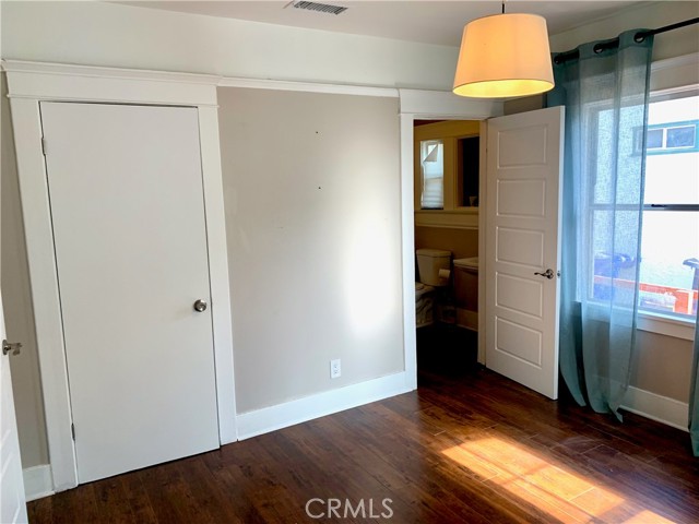 Detail Gallery Image 12 of 17 For 220 Palm, Pomona,  CA 91767 - 3 Beds | 2 Baths