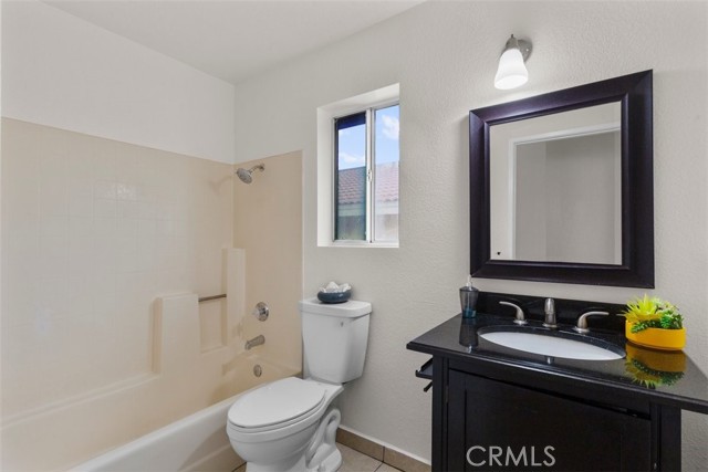 Detail Gallery Image 22 of 38 For 15767 San Roque Rd, Fontana,  CA 92337 - 4 Beds | 2/1 Baths