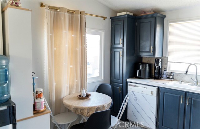 Detail Gallery Image 31 of 34 For 1410 E 6th St #30,  Corona,  CA 92879 - 3 Beds | 2 Baths