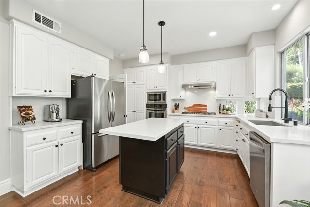 Detail Gallery Image 21 of 63 For 4304 Timberdale Rd, Moorpark,  CA 93021 - 4 Beds | 2/1 Baths