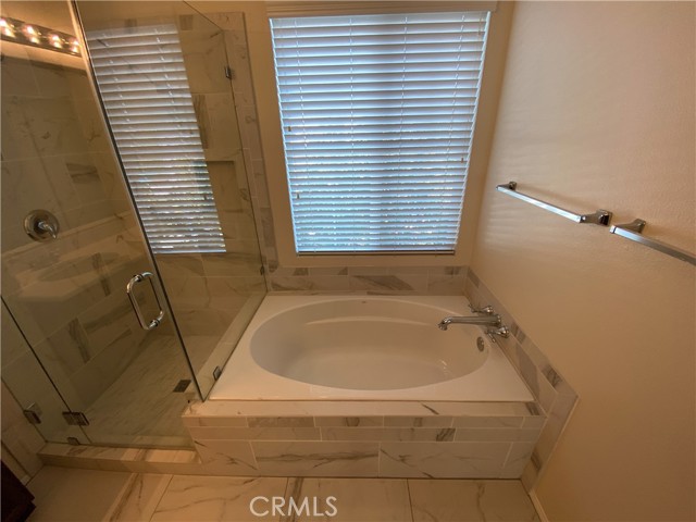 31925 Red Pine Way, Temecula CA: https://media.crmls.org/medias/6963c2e1-27fe-46f9-9063-485275b9d7c8.jpg