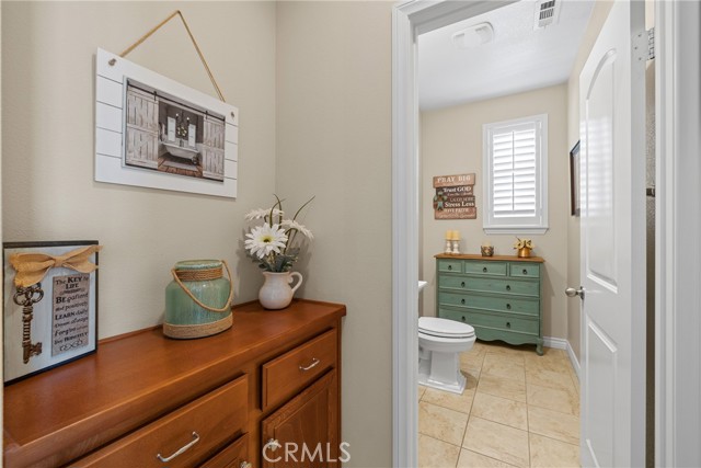 Detail Gallery Image 10 of 55 For 4882 Hawk Ridge Ave, Fontana,  CA 92336 - 4 Beds | 3/1 Baths