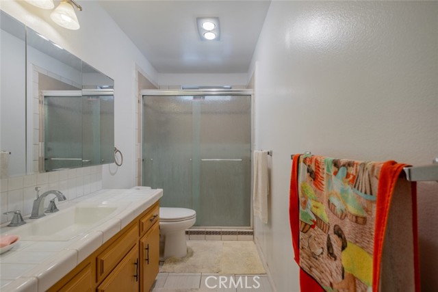 5111 W Avenue M2, Lancaster CA: https://media.crmls.org/medias/696495a4-e6db-4d9d-a3c7-e5f469f4e67a.jpg