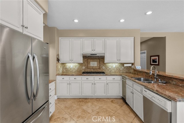 Detail Gallery Image 14 of 54 For 27360 Chesterfield Dr, Valencia,  CA 91354 - 4 Beds | 3 Baths