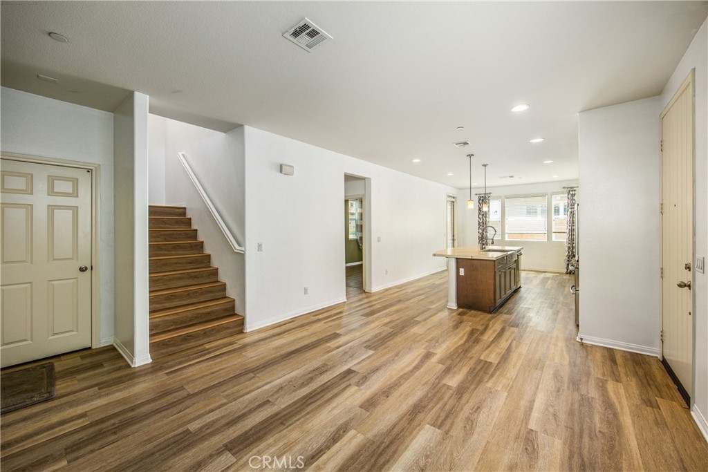 MLS #IV25181064 img 4