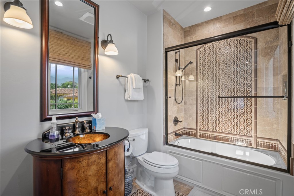 MLS #OC25186135 img 32